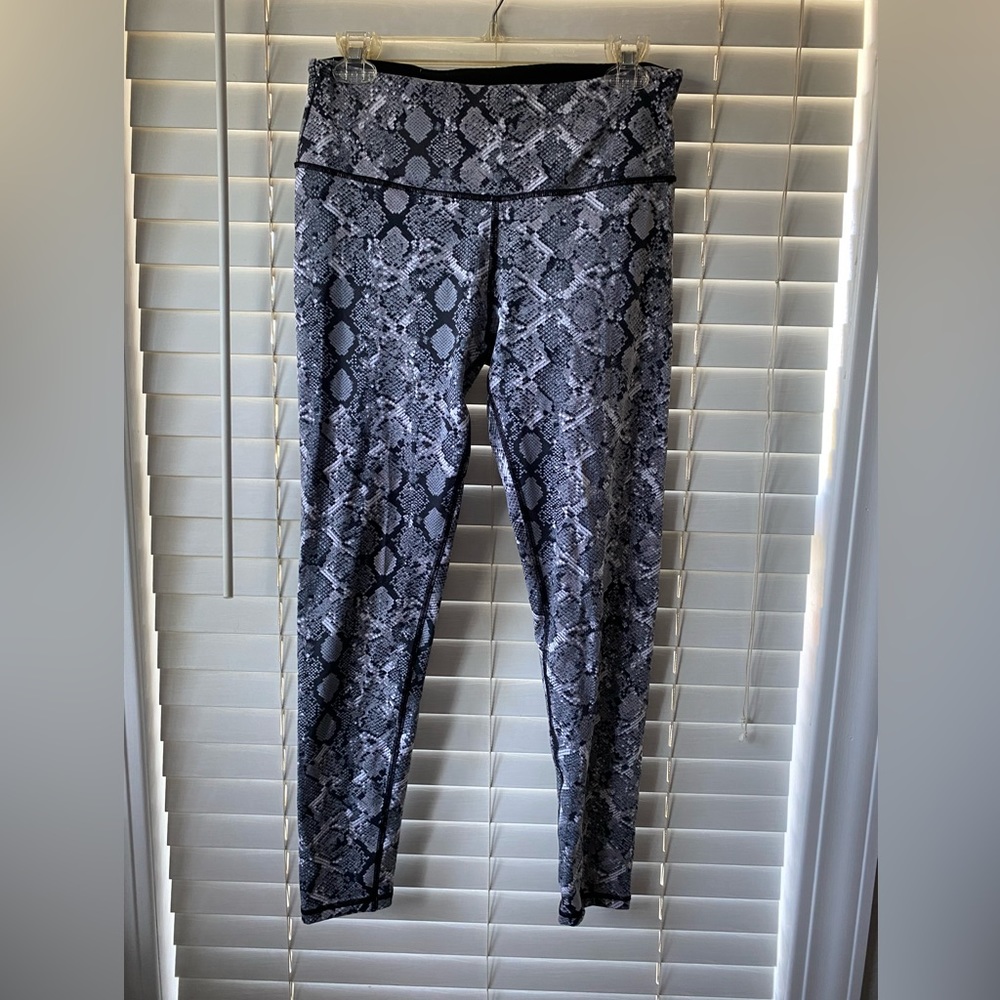 Accepting offers- Victoria’s Secret workout pant